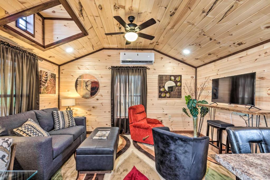 Somerset Cabin, Close to Lake Access!