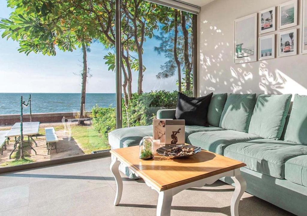 Sandbox beachfront villa2 photo