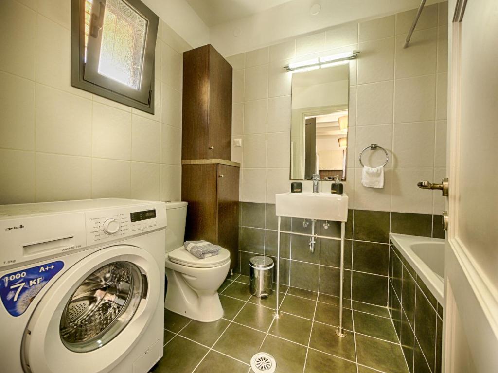 Cozy Family Friendly Apartment with large garden close to beaches - Dirella photo
