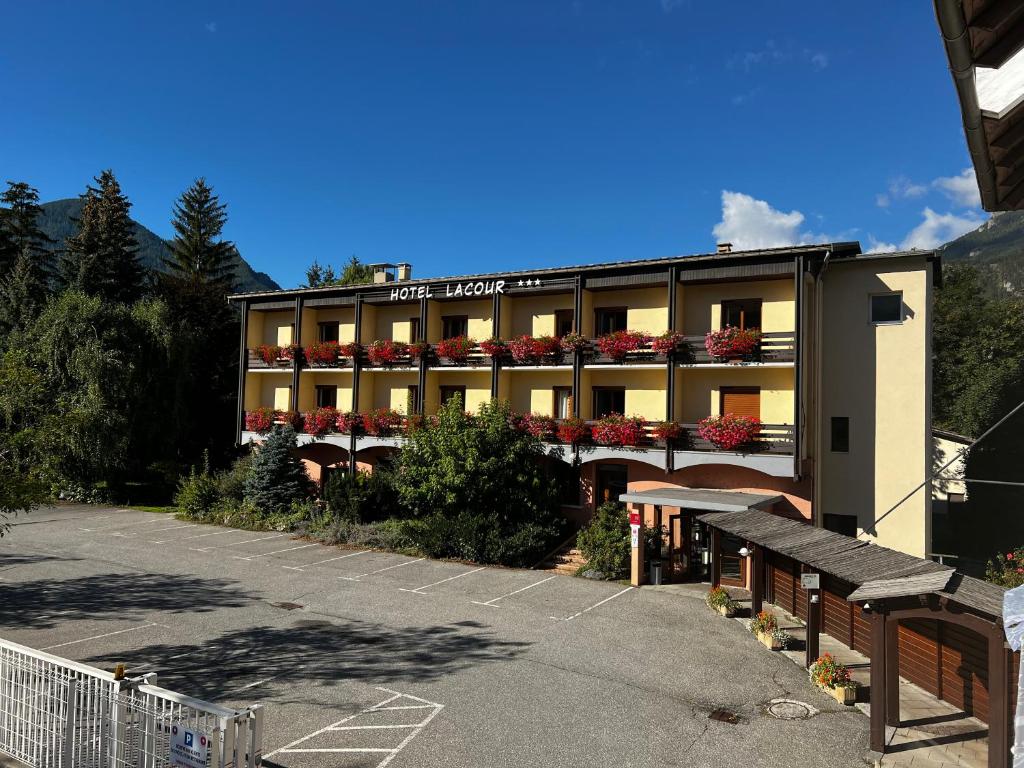 Hôtel Lacour - 2