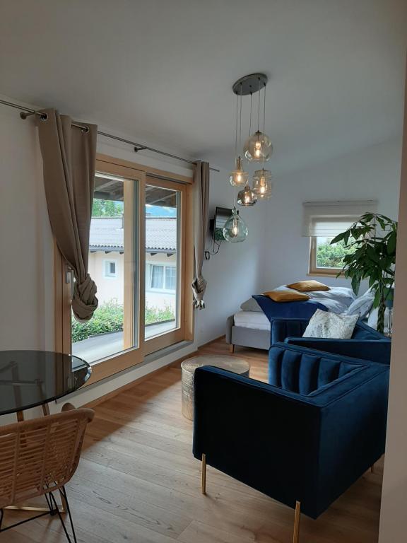 Studio mit großer Loggia - 2