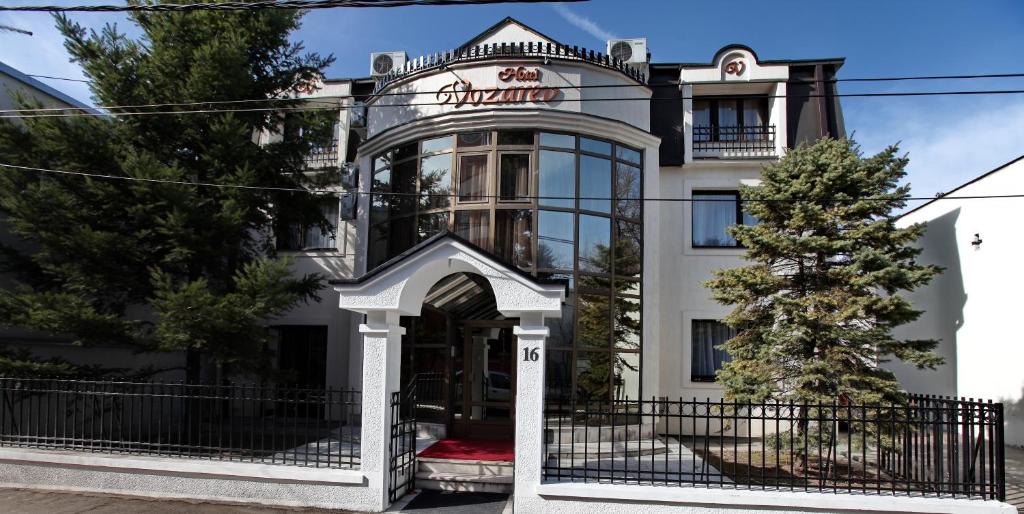 Garni Hotel Vozarev — Hotel in Belgrade