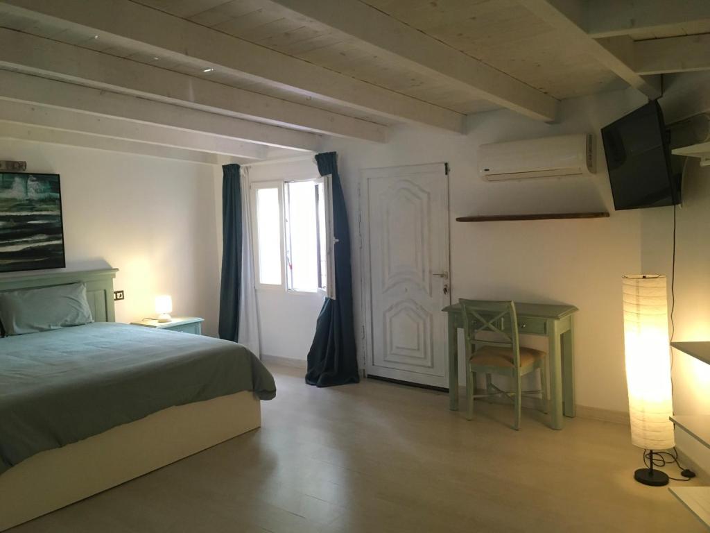 spazioso e incantevole, funzionale, Wi-Fi, AC, patio, piscina condivisa - 4