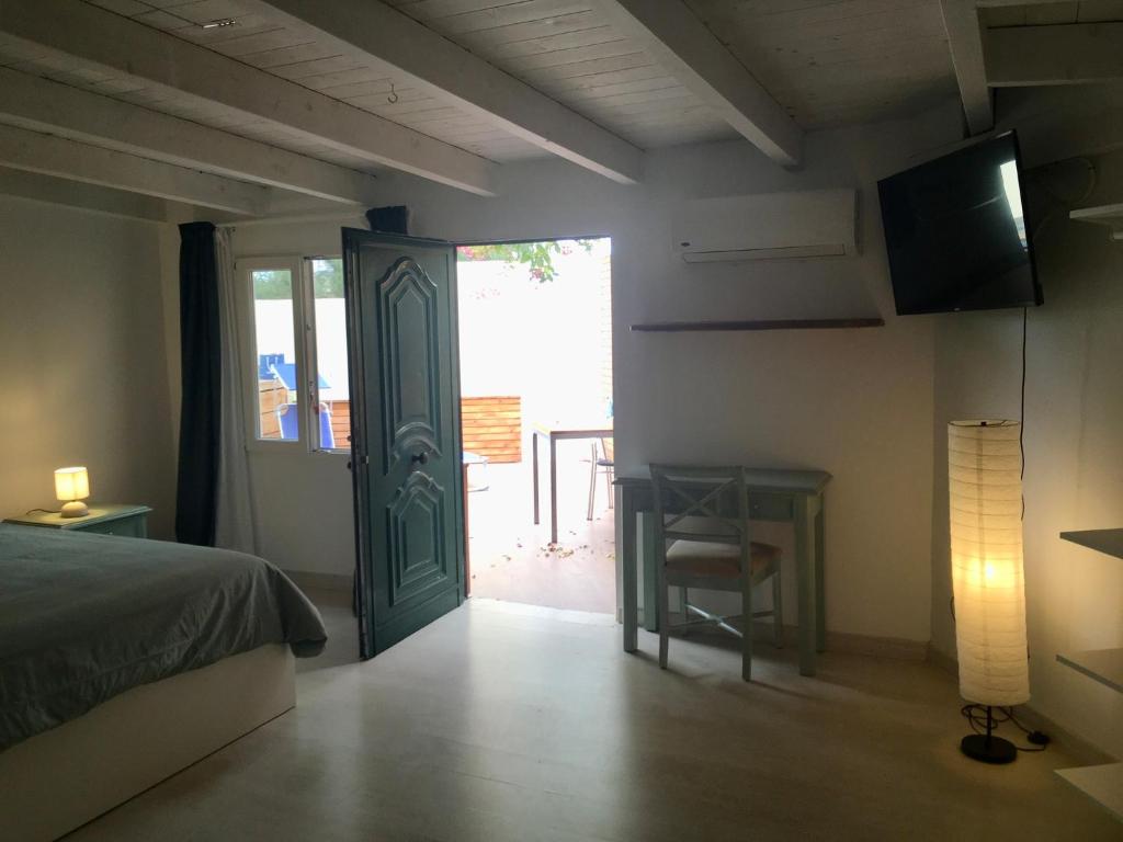 spazioso e incantevole, funzionale, Wi-Fi, AC, patio, piscina condivisa - 2