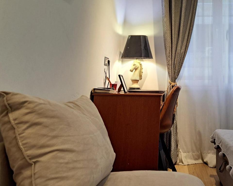 Royal Blue Grand Suite No 3 photo