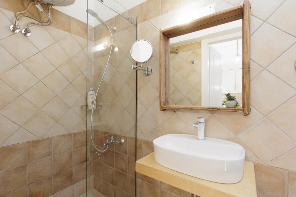 Aloe Apartments photo