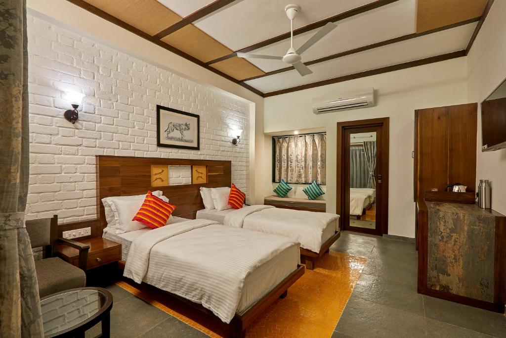 Blackbuck Safari Lodge Velavadar photo