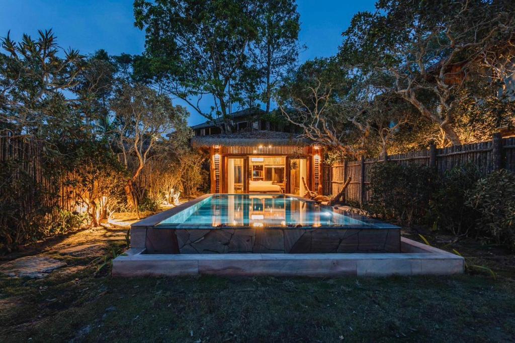 スイミングプール