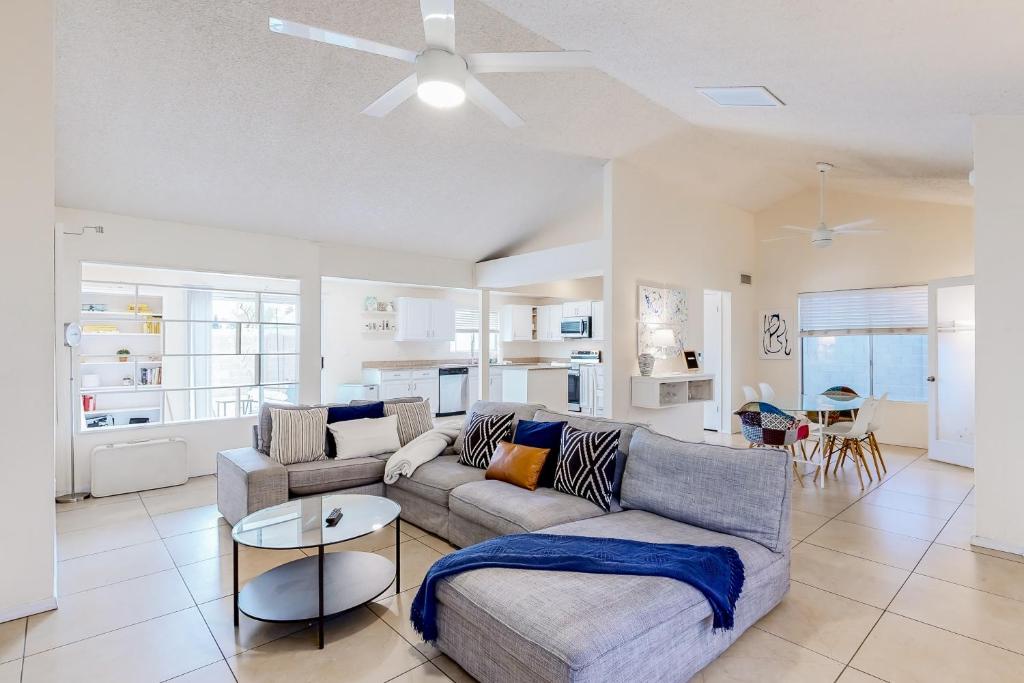 Life in the Sun, Tempe