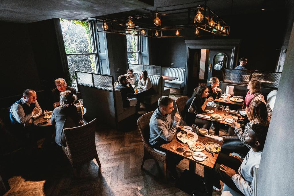 ヒールズ ホール ホテル ウェスト ヨークシャー (Healds Hall Hotel West Yorkshire) レストラン