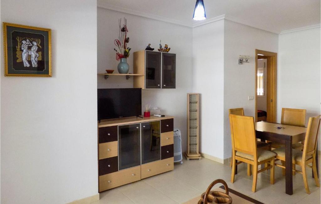 2 Bedroom Nice Apartment In Oropesa - 4
