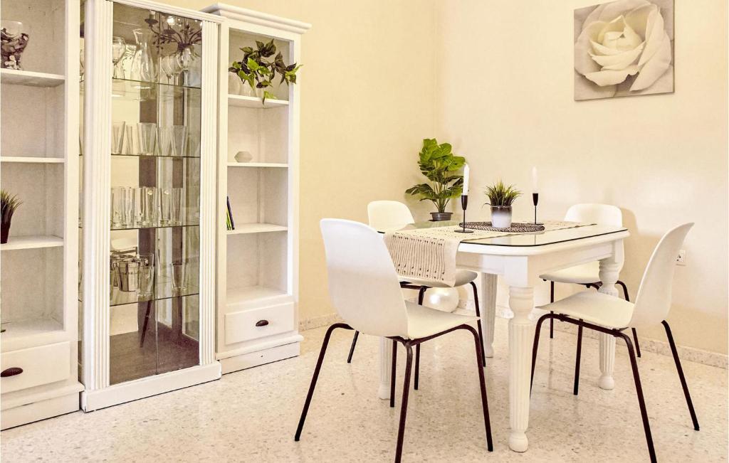 Nice Apartment In San Lucar De Barrameda - 5