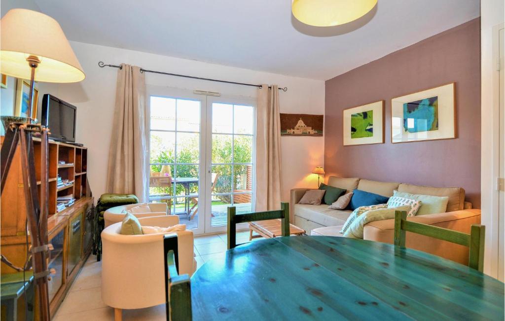Stunning Home In Aigues-Mortes With Wifi - 3