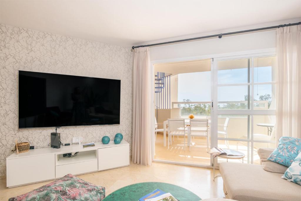 Apartamento con piscina, golf y solarium by Rent Me - 4