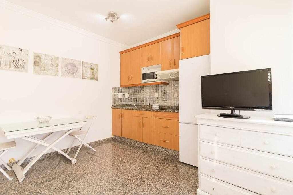Sun and Beach Apartment - 5