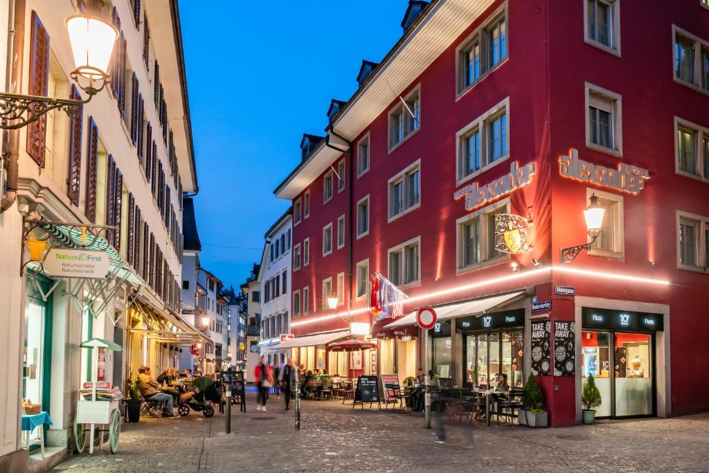 Hotel Exterior Image