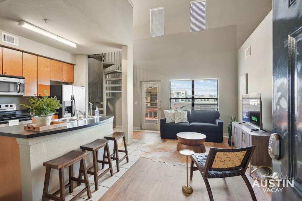 Balcony Views and Ideal West Campus Austin Location, Austin