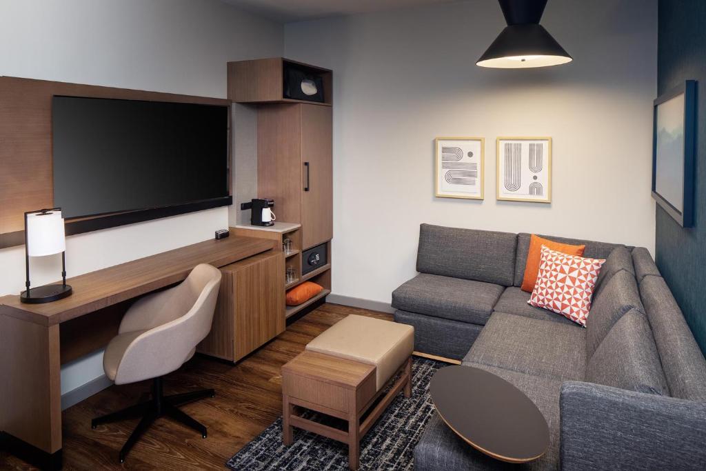 Hyatt Place Harrisonburg photo
