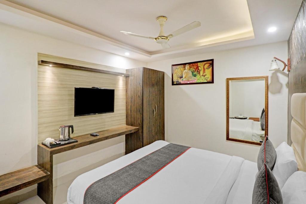 Hotel Nirvana-Near IGI Airport Delhi photo