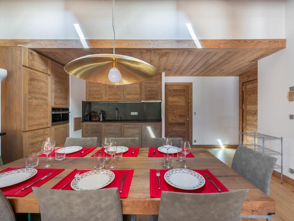 Appartement skis aux pieds à Courchevel avec parking et WIFI - FR-1-563-41 - 5