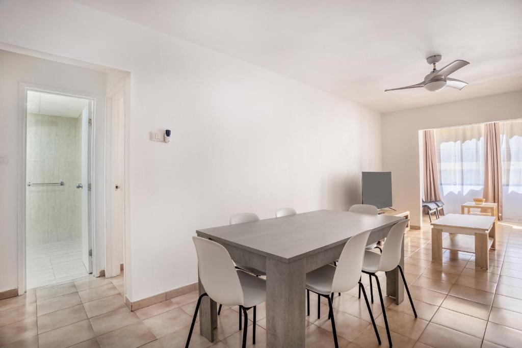 Castle Harbour Feel like home Flat II Los Cristianos LoveTenerife - 2