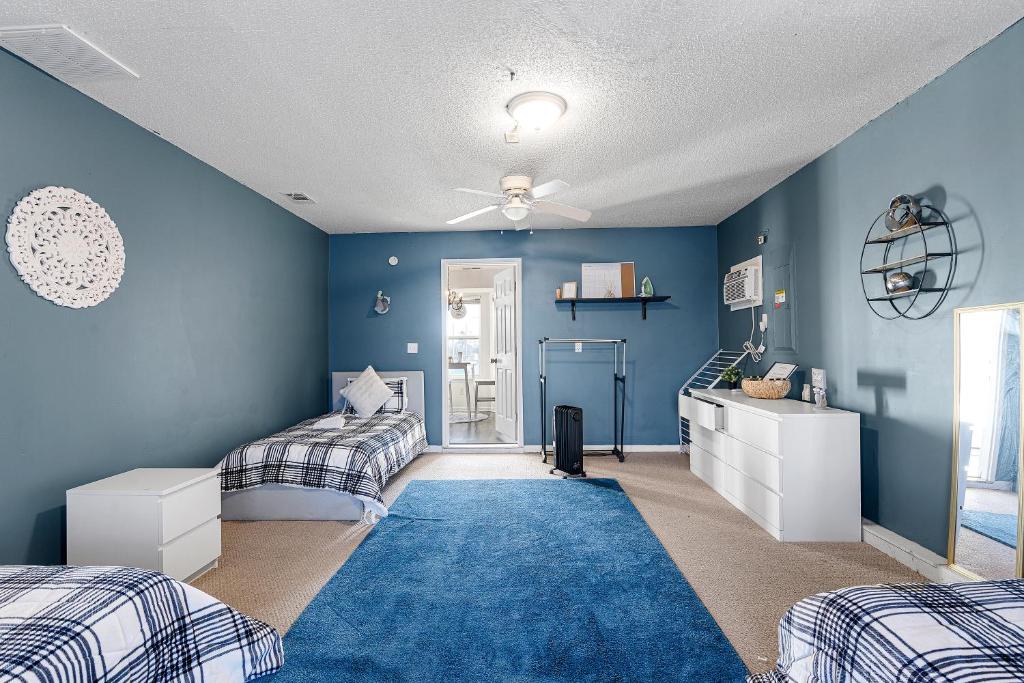 Hakuna Matata Hostel Shared Room — Hotel in Charlotte (NC)
