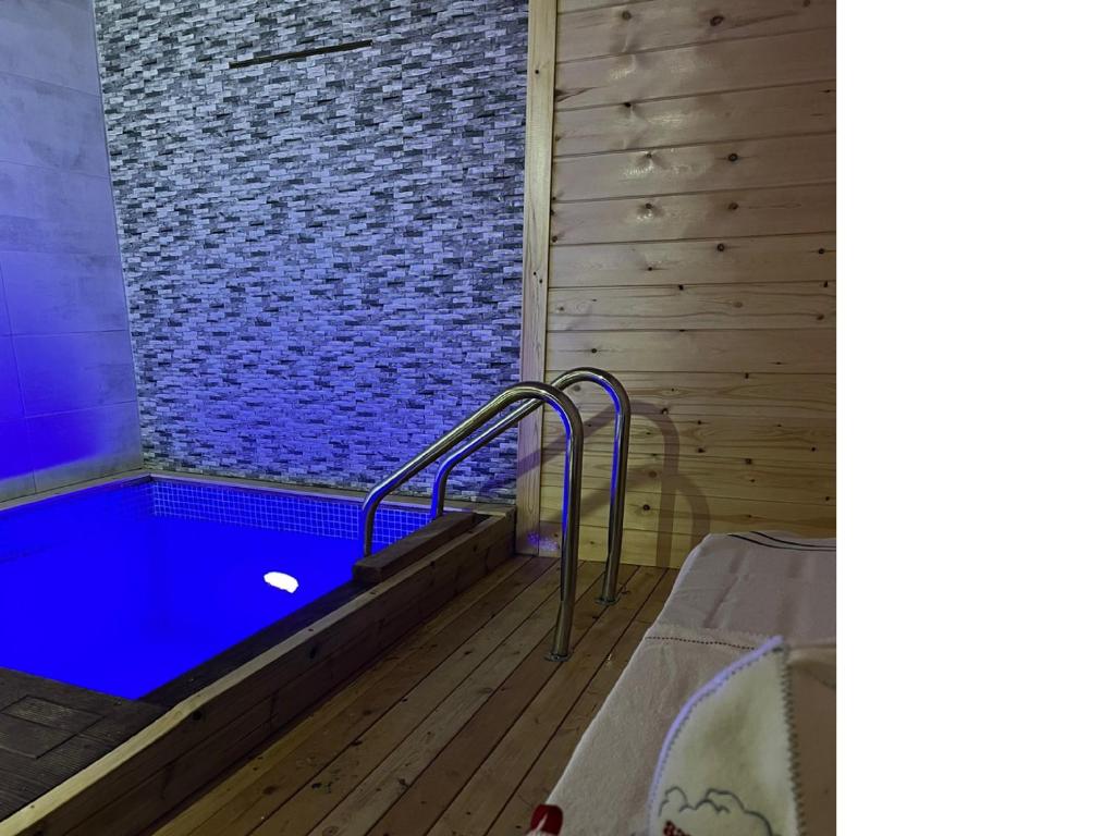 Hot tub