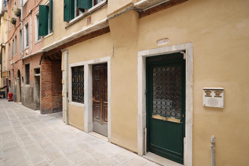 Venice Heaven Apartments San Marco, a stone's throw away from San Marco Square photo