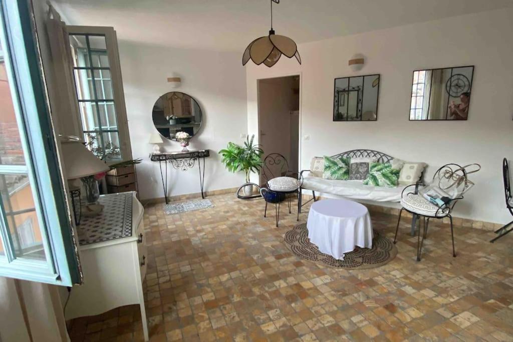 Grasse : Centre ville Superbe appartement 2 chambres - 2