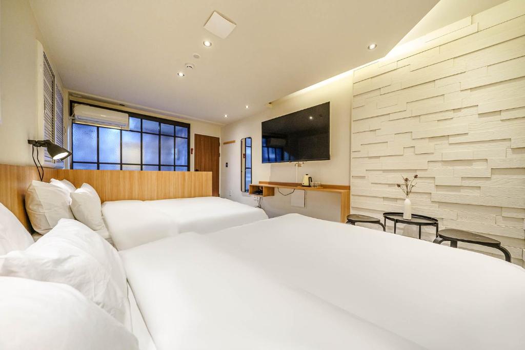 Hotel Less Seoul station
