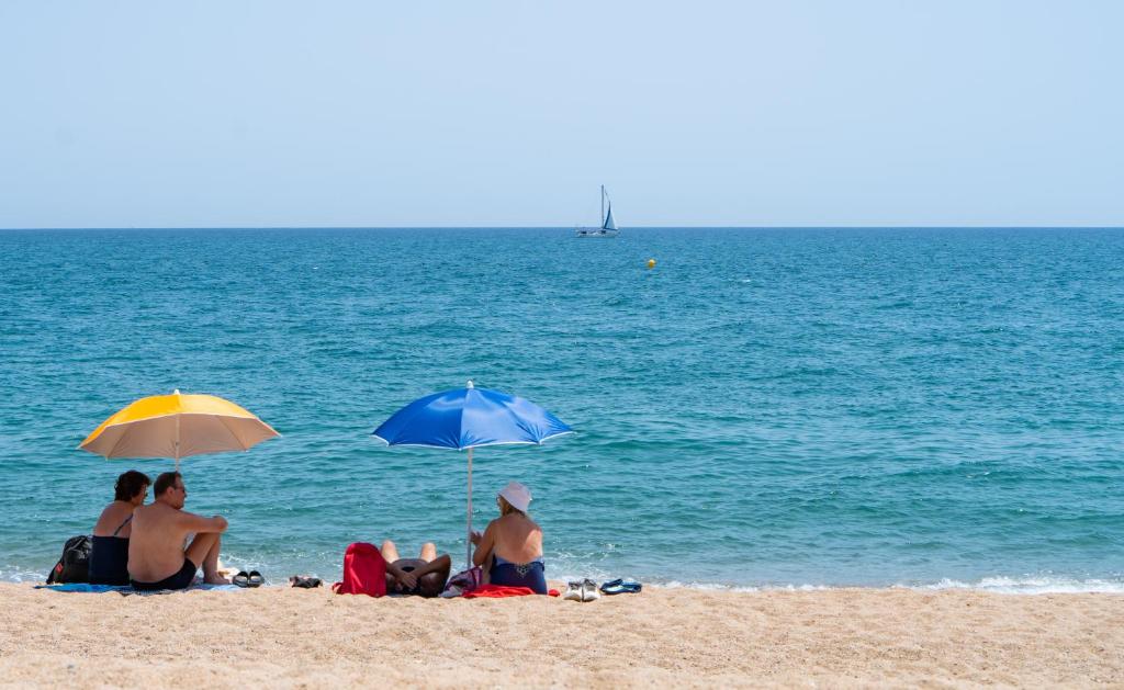 Medplaya Hotel Santa Monica — Beach in Calella, Catalonia