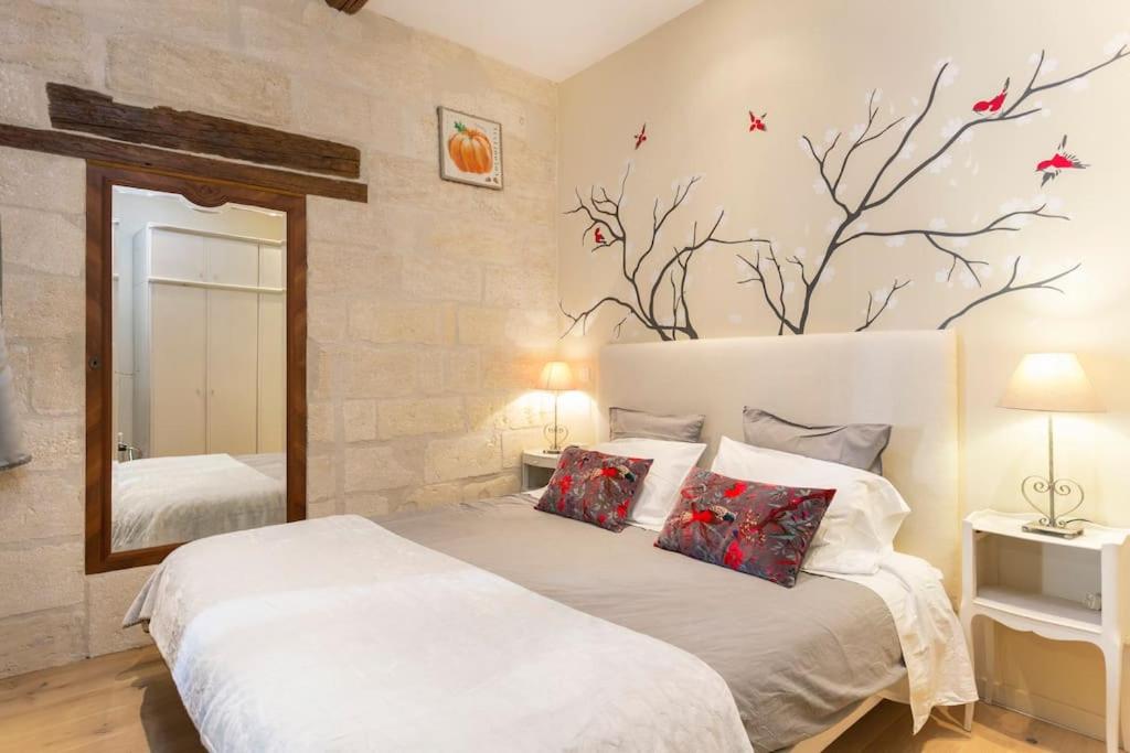 Typical 18th century flat, historical center, Avignon