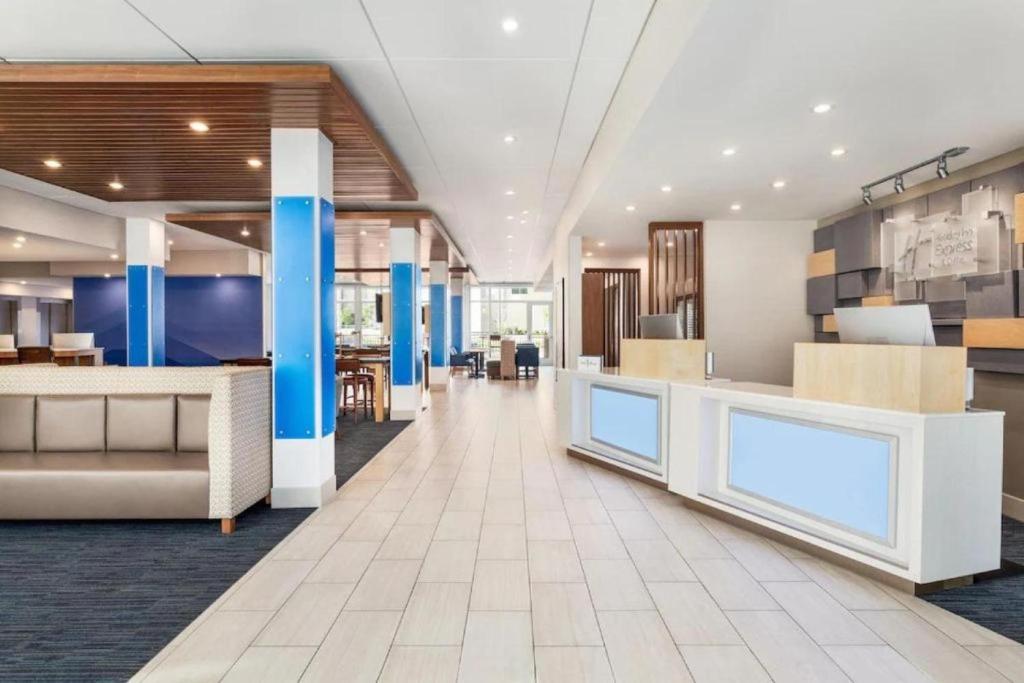 Holiday Inn Express And Suites Austin North Pflugerville photo