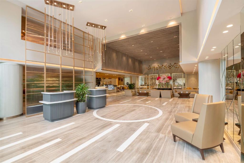 Radisson Hotel Sector 29 Gurugram photo