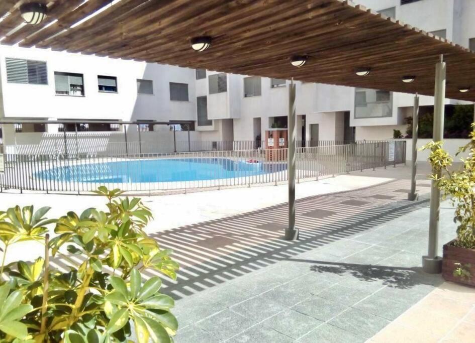 Apartamento nuevo con piscina, temporada - 2