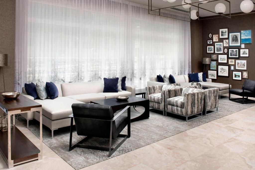 SpringHill Suites Atlanta Downtown photo