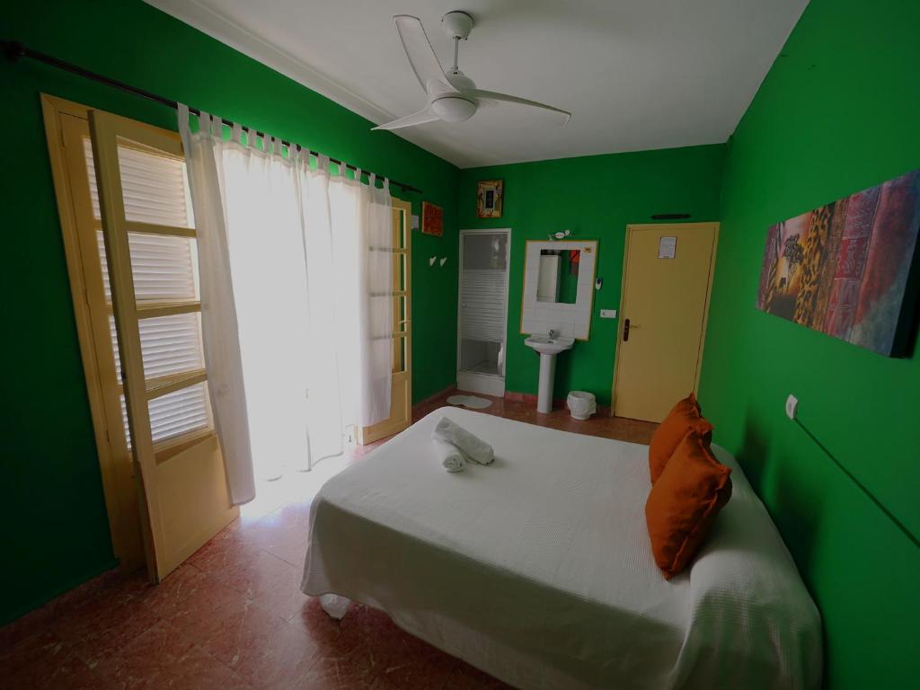 Hostal Giramundo photo