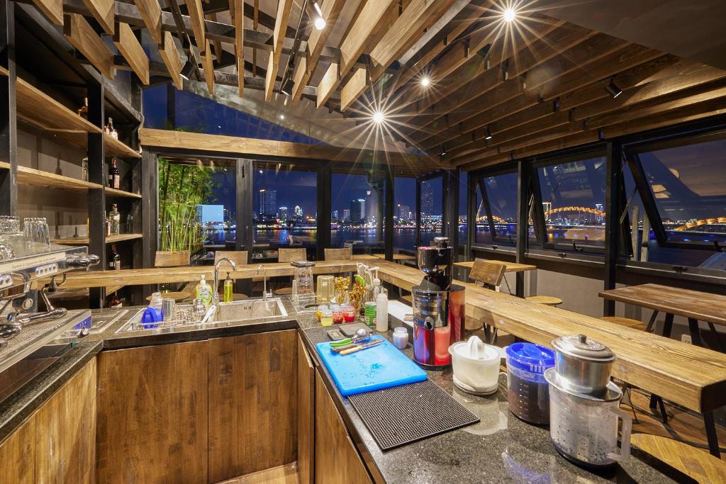 Bar/lounge, The Garden Capsule Hotel in Da Nang