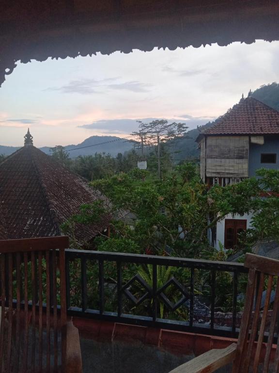 Khailash Warung and Home Stay