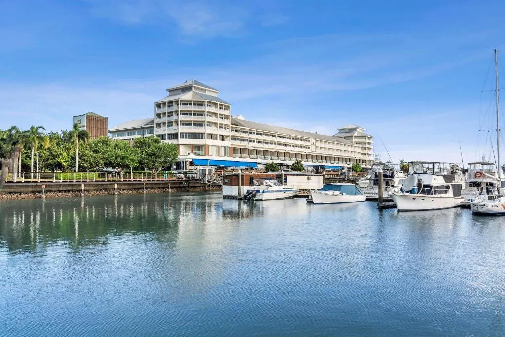 Shangri-La The Marina, Cairns，位于凯恩斯的酒店