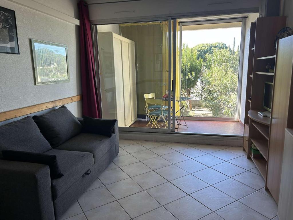 Studio climatisé avec piscine et parking - 4 couchages - Port Camargue - FR-1-250-194 - 1