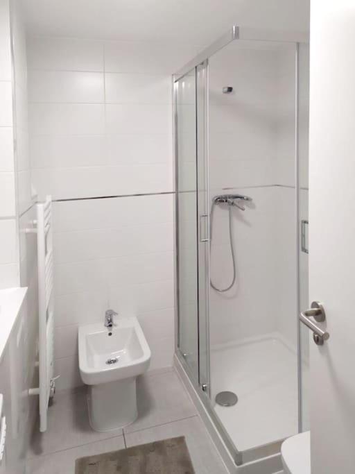 0143 Apartamento nuevo y céntrico - 3