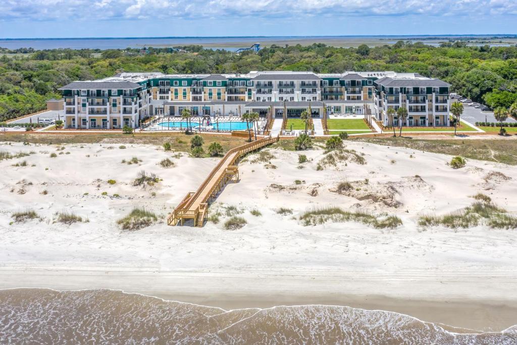 Courtyard Jekyll Island photo