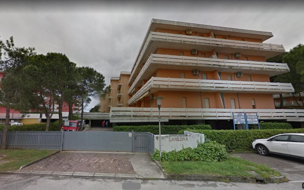 Landora - 3