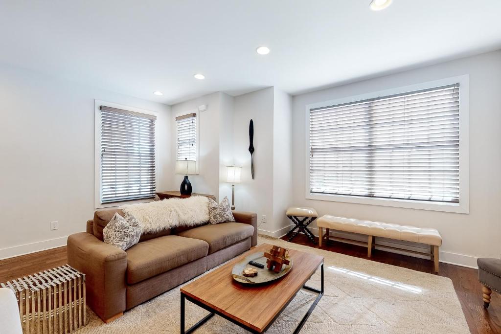 Elevated Escape, Nashville