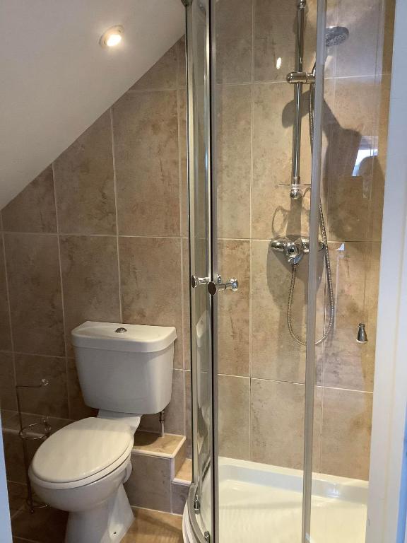 New Overlander Inn photo