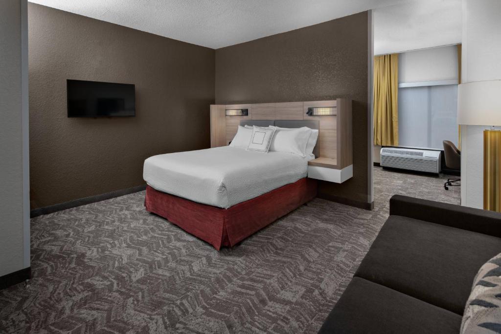 SpringHill Suites Houston Hobby Airport photo