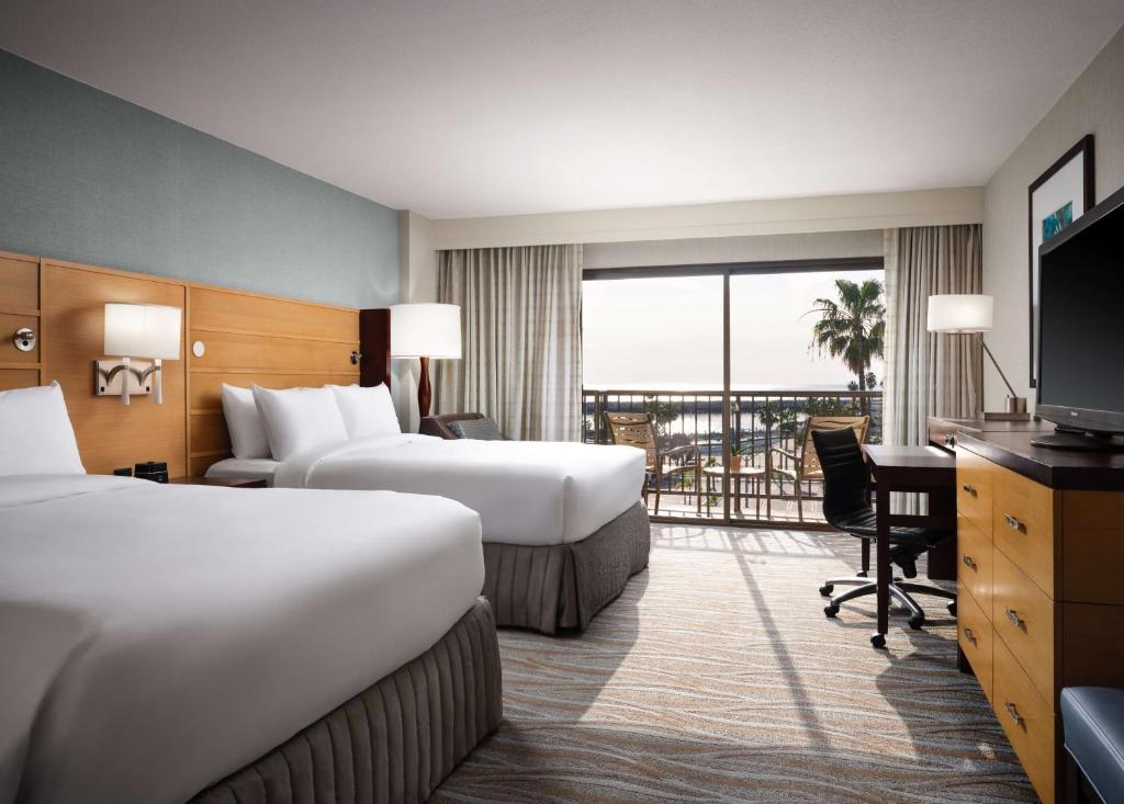 Sonesta Redondo Beach and Marina — Hotel rooms in Redondo Beach, California
