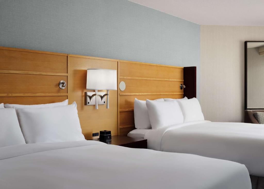 Sonesta Redondo Beach and Marina — Hotel rooms in Redondo Beach, California
