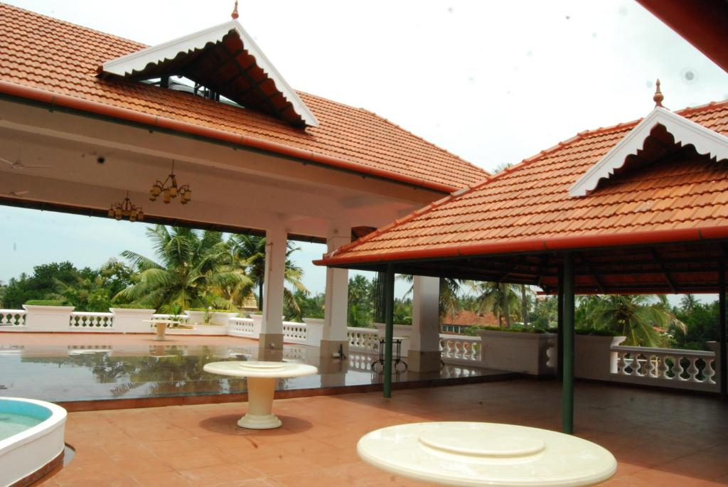 Hotel Rajadhani photo